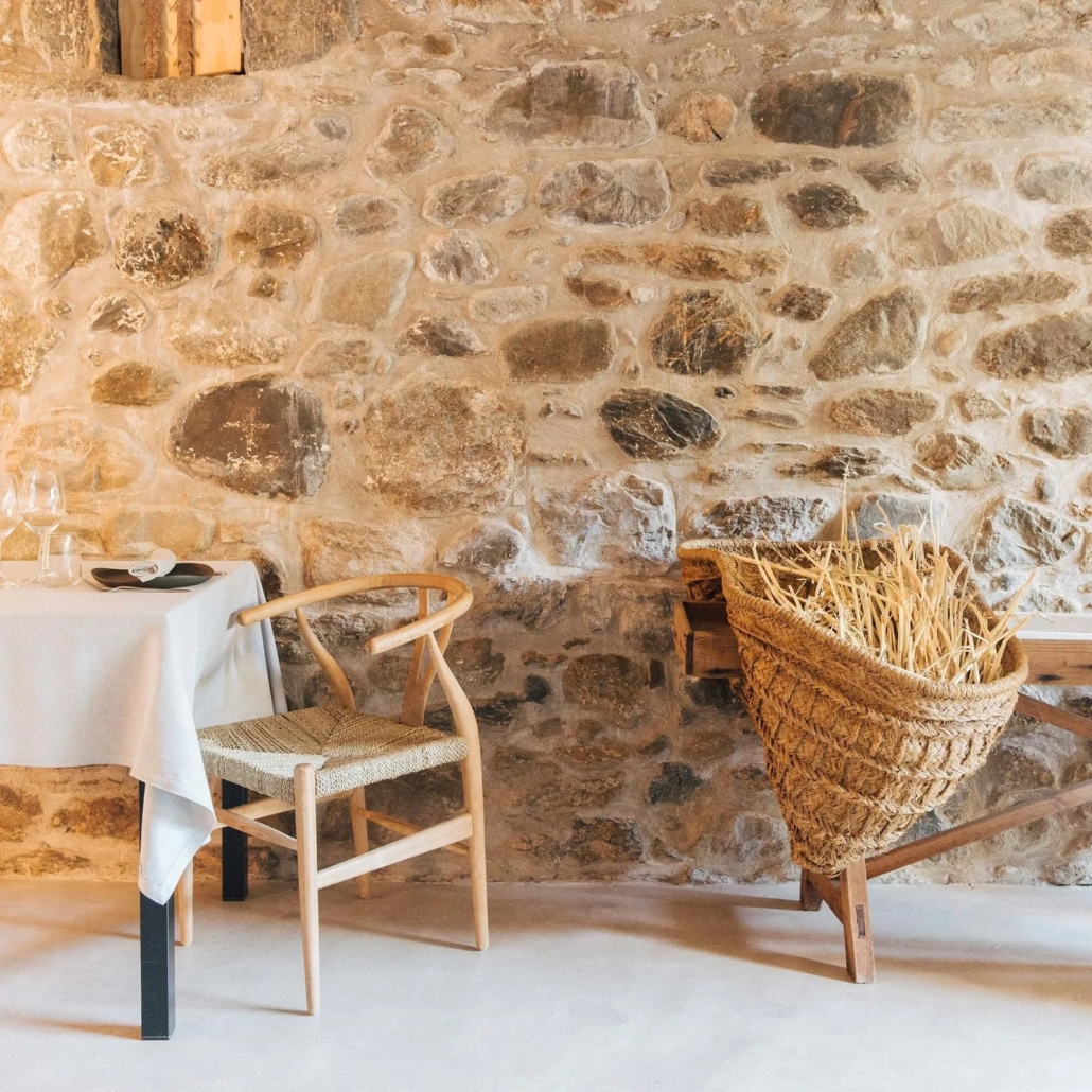 Muro tratado con FIXER Muro tratado con FIXER